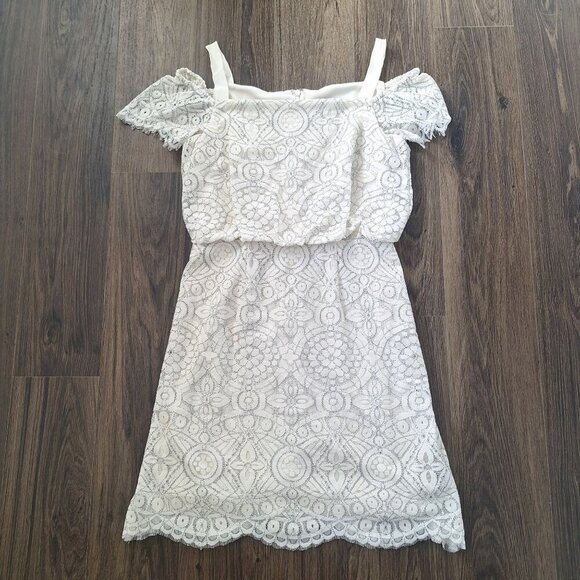 💙 Adrianna Papell Eyelet Lace Open Shoulder Cap Sleeve Lined Dress Size 6 - Picture 2 of 11